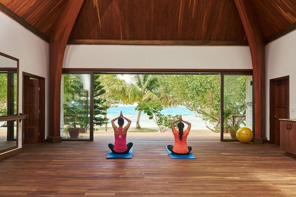 Hatchet Caye Island Resort (Adults Only) Placencia Екстериор снимка