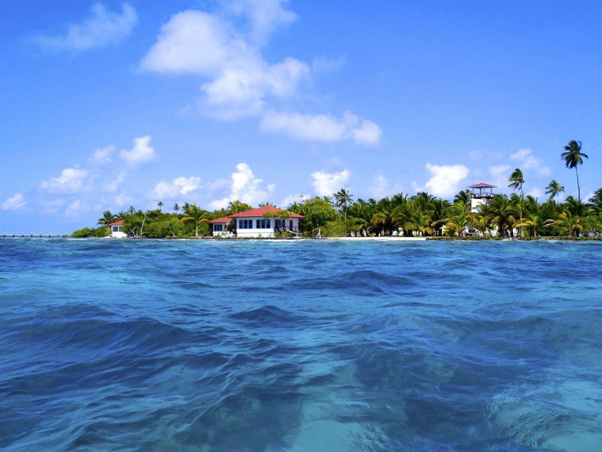 Hatchet Caye Island Resort (Adults Only) Placencia Екстериор снимка