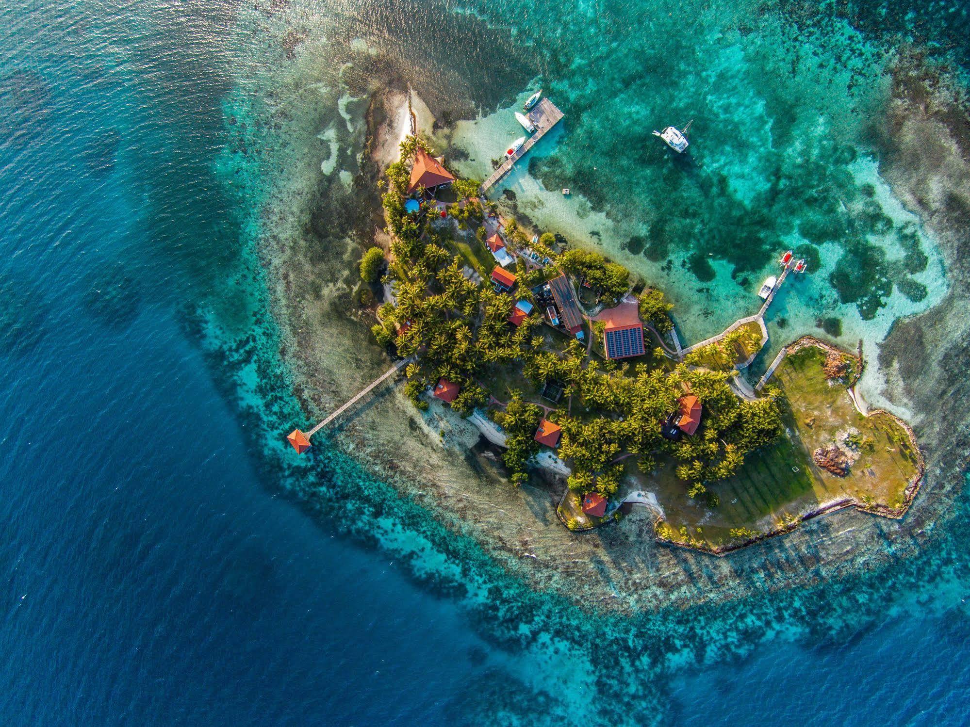 Hatchet Caye Island Resort (Adults Only) Placencia Екстериор снимка