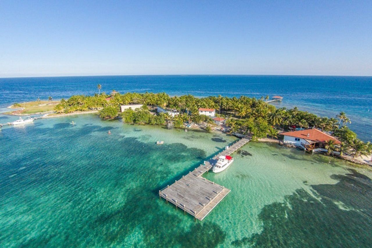 Hatchet Caye Island Resort (Adults Only) Placencia Екстериор снимка