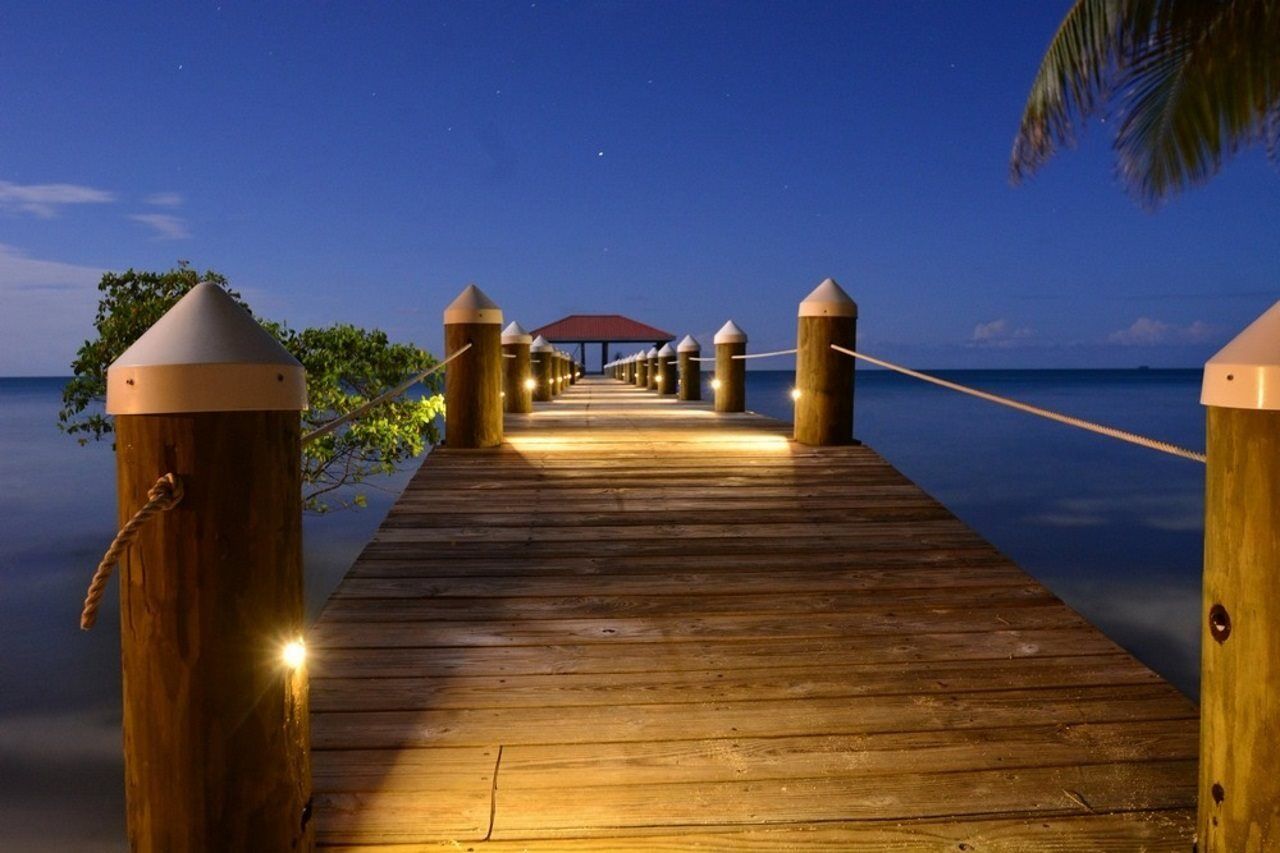 Hatchet Caye Island Resort (Adults Only) Placencia Екстериор снимка